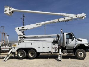 100 Foot Bucket Truck