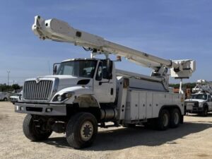 100 Foot Bucket Truck