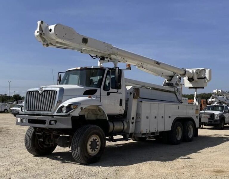 100 Foot Bucket Truck