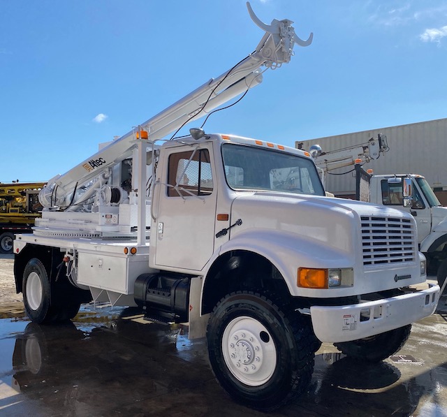 Altec Digger Truck For Sale