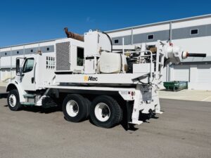 Altec Pressure Digger Truck