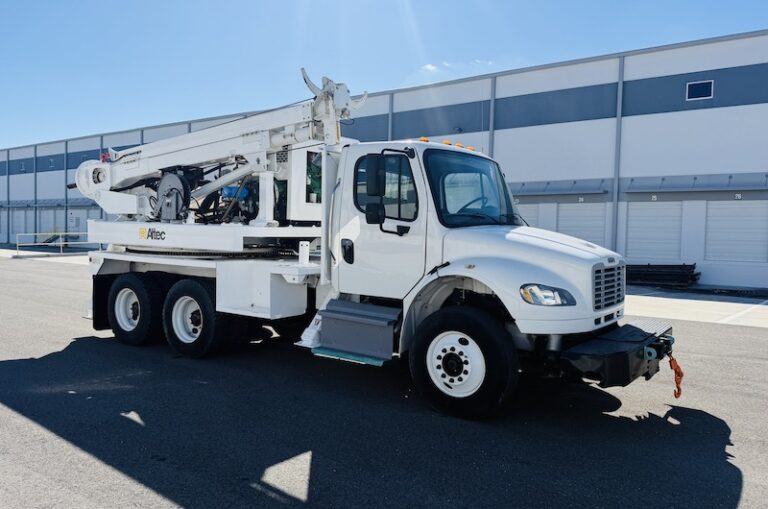 Altec Pressure Digger Trucks