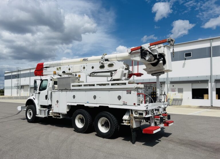 Altec AA55E MH Bucket Truck
