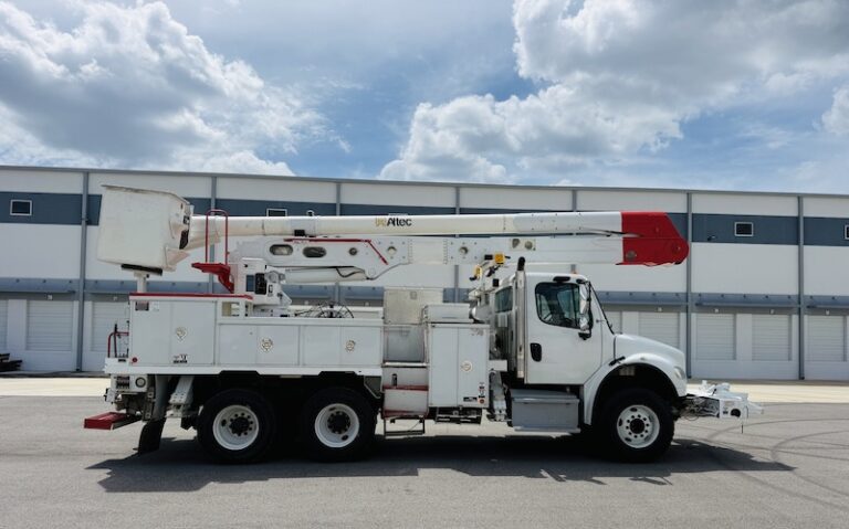 Altec AA55E MH Bucket Truck