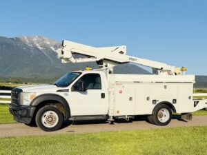 Bucket Truck 4x4 For Sale
