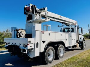 Digger Derrick For Rent