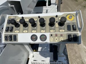 Altec Digger Derricks For Sale Operator Station