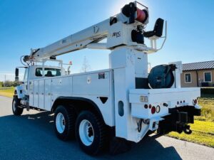 Digger Derrick Rental