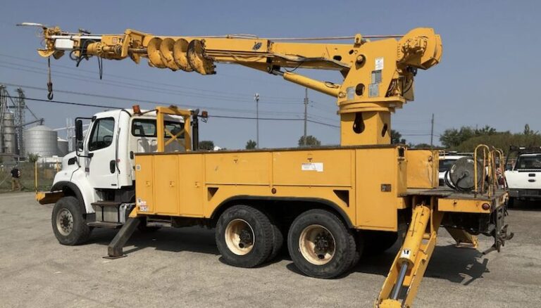 Commander C6060 Transmission Digger Derrick