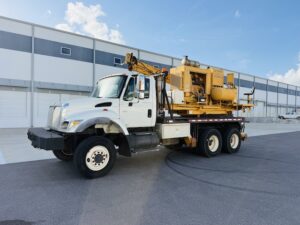 Texoma 330 Digger Truck